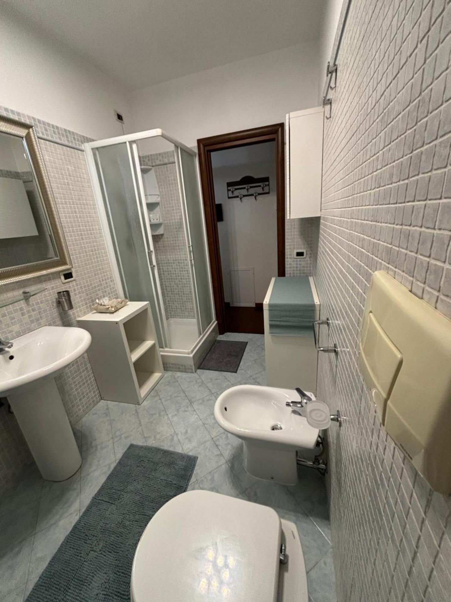 Michelangelo Apartment Pescara Bagian luar foto